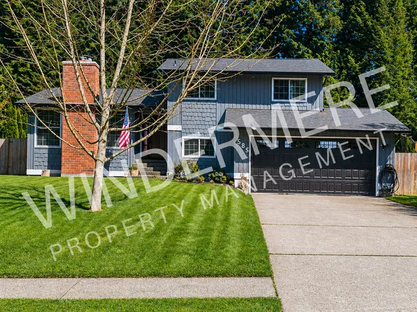 585 NW Fairwood Way, Bremerton, WA 98311