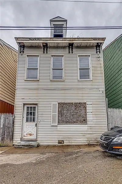 1702 High St photo 1