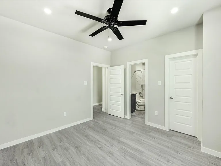 8157 Tate St #B — Photo 21
