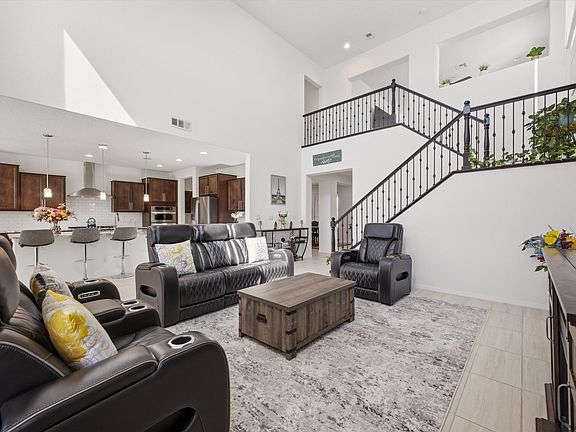 2nd image of 3118 Tess Ct NE