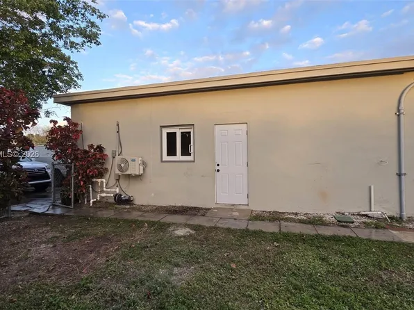 950 NW 149th Ter #1, Miami, FL 33168