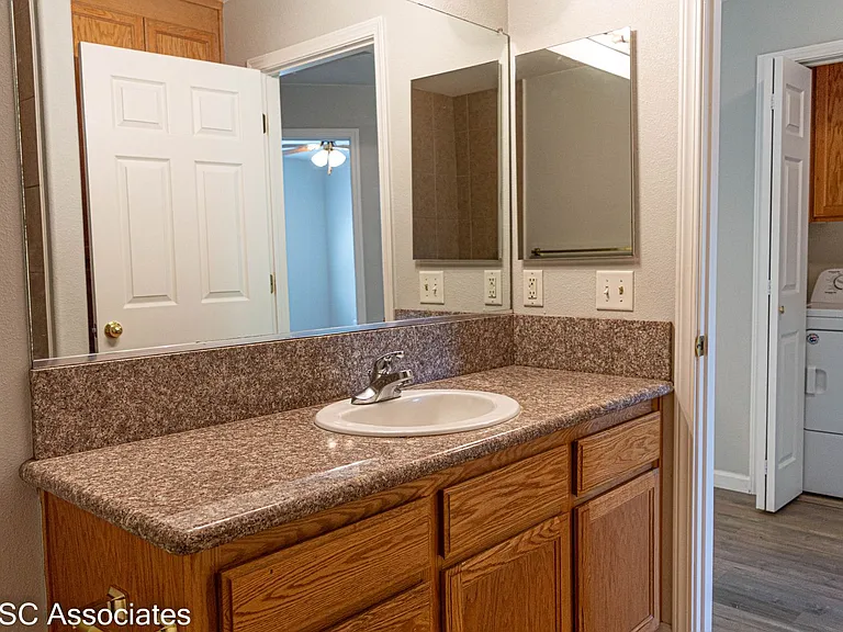 1363 E Lindo Ave #5 — Photo 12