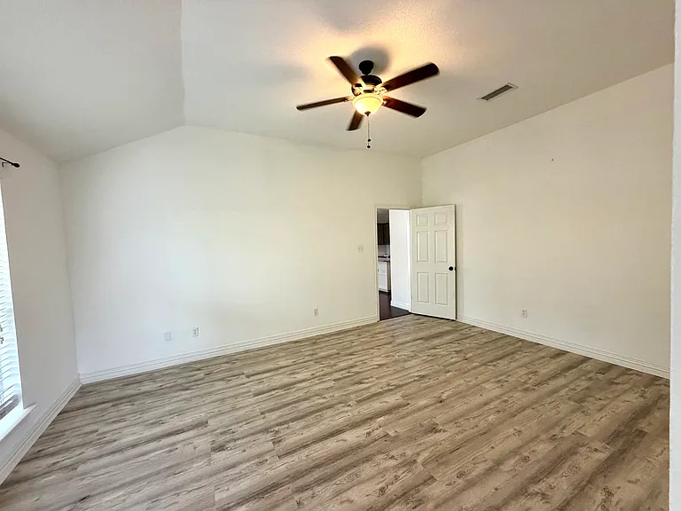 4232 Osborn Rd — Photo 13