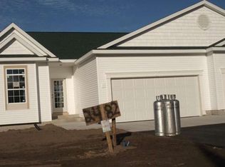 2482 E Turning Leaf Way, Fruitport, MI