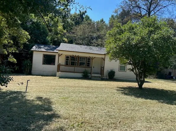 1570 Colonial Dr, Macon, GA 31204