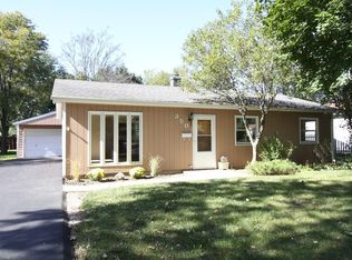 350 N Pershing Ave, Mundelein, IL
