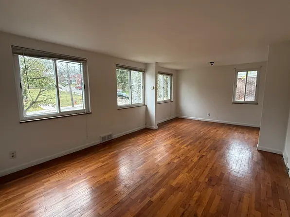 1105 Woodbine St, Pittsburgh, PA 15201