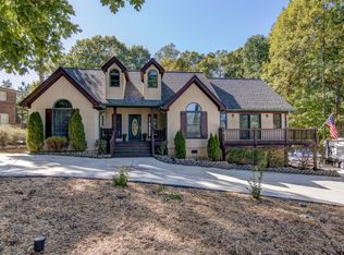 4555 Long Cove Dr, Denver, NC 28037