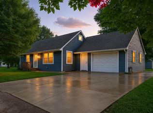 420 1st St SW, New Richland, MN 56072