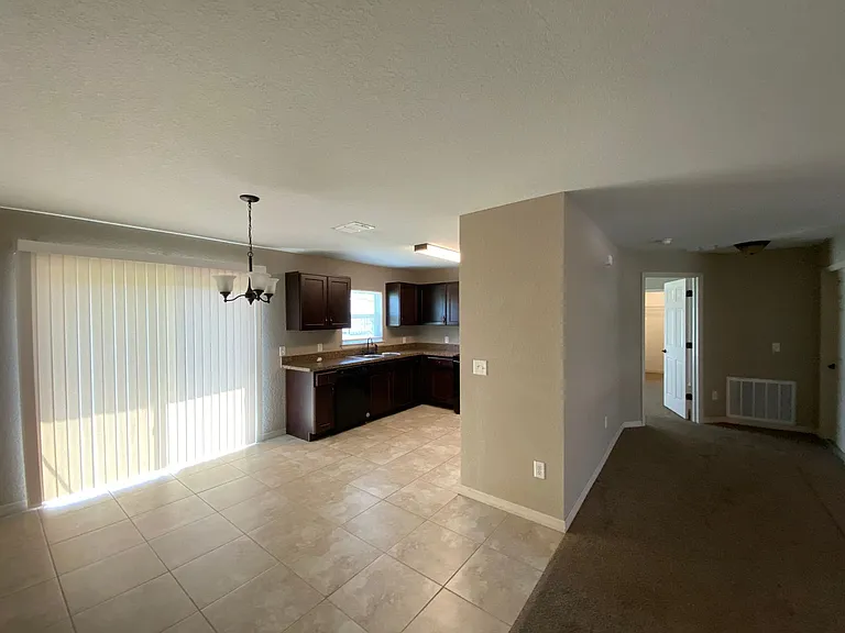 16618 SW 31st Cir — Photo 9