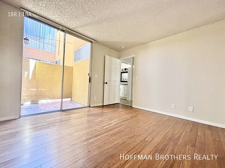 1215 N Cherokee Ave #105 — Photo 2