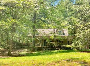 38 Wrights Cove Rd, Fairview, NC 28730