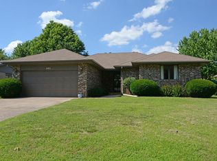 1143 W Tracy St, Springfield, MO 65807