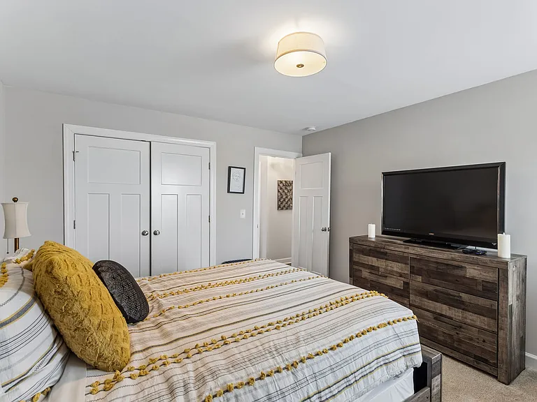 1010 Vanguard Dr — Photo 34