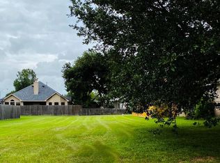 5242 Park View Dr, Willis, TX 77318