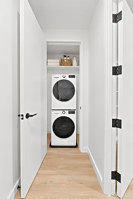Laundry, photo 1