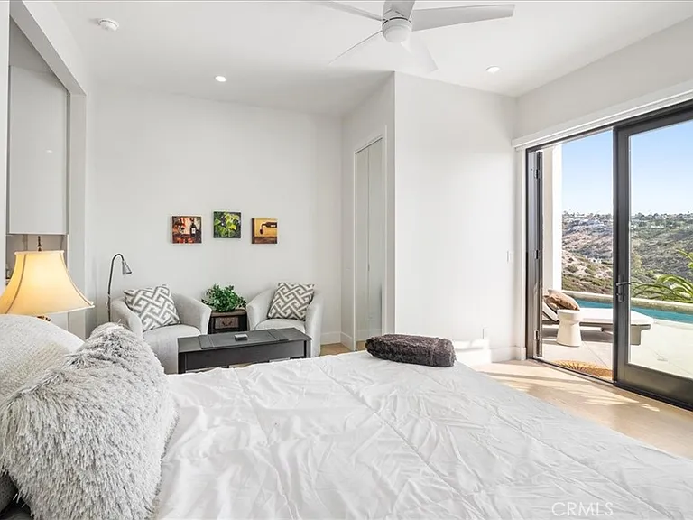 1515 Tahiti Ave #B — Photo 2