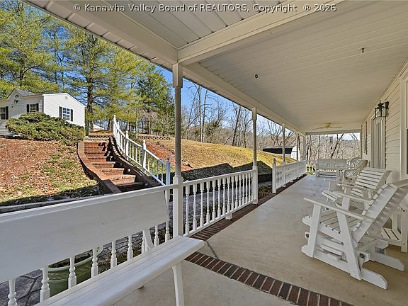 3rd image of 1 N Lake Dr