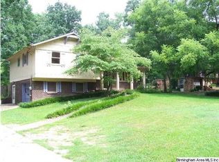 904 Hillcrest Rd, Adamsville, AL 35005