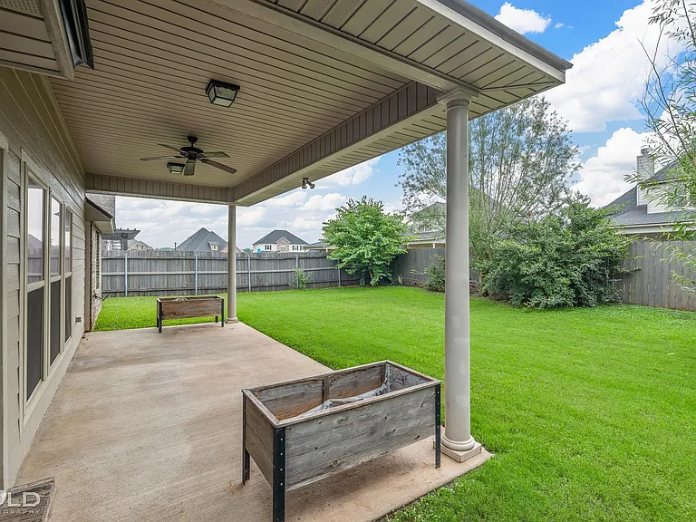 619 Labarre Ln — Photo 31