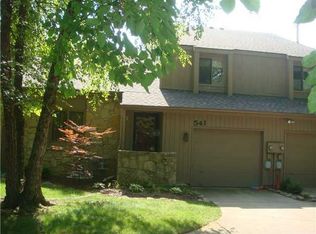 541 Conner Creek Dr, Fishers, IN