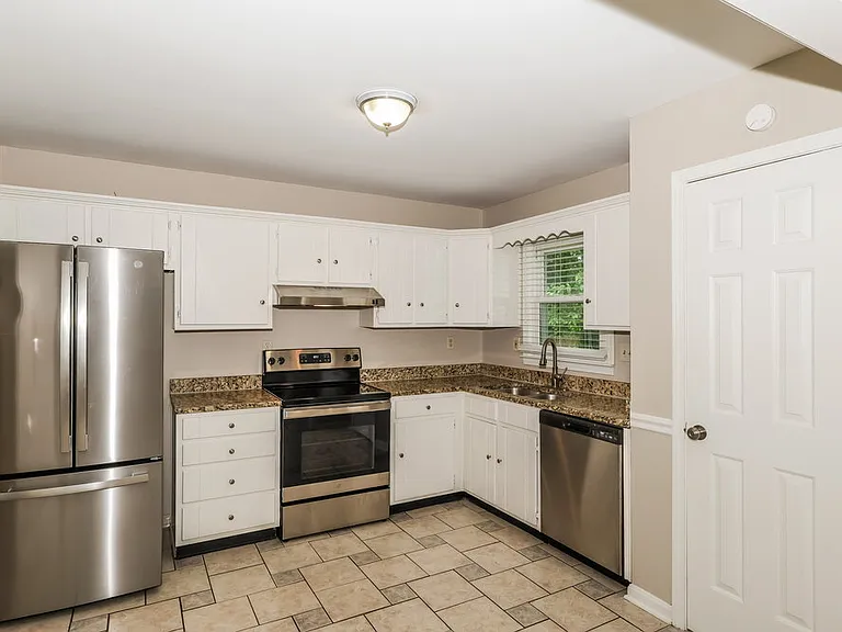 7017 Field View Ct — Photo 6