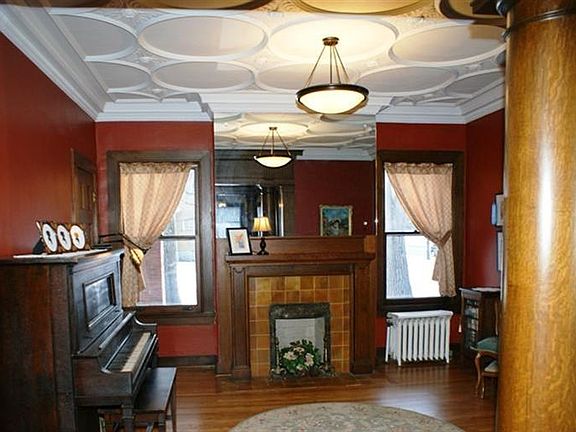5th image of 201 E Schantz Ave