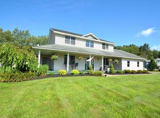 28 Pinegrove Blvd, Russell, PA 16345