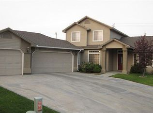 3240 W Hatch Ct, Meridian, ID 83646
