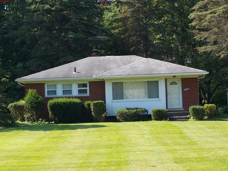 1st image of 20295 Norwood Dr N