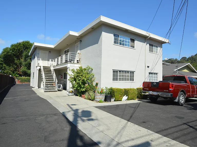 1130 Rex Rd — Photo 1