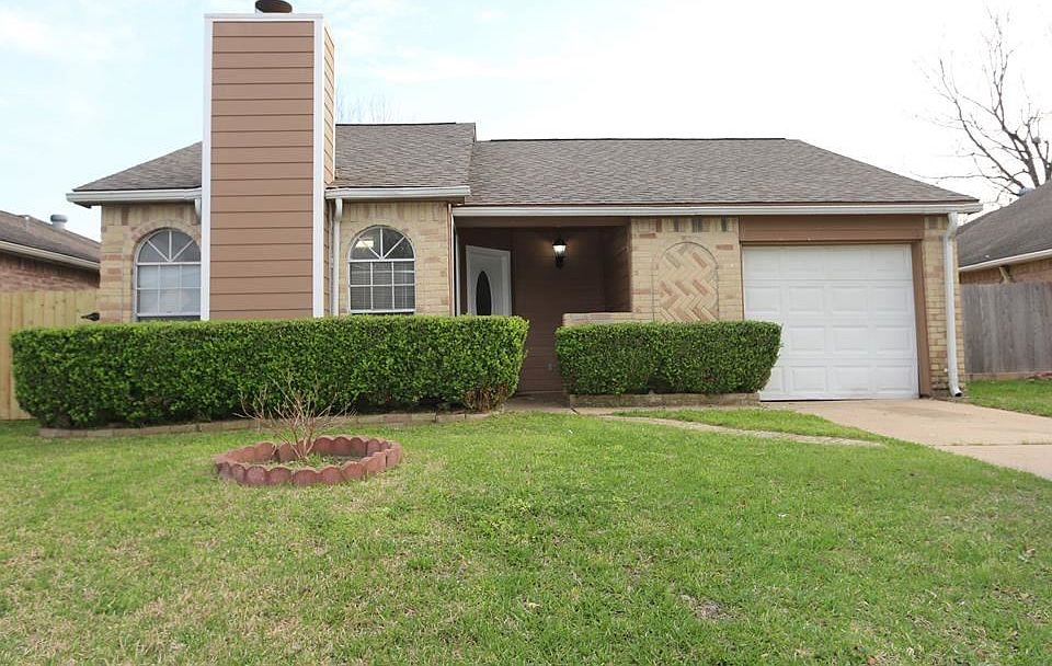1st image of 13211 Pebblewalk Cir N