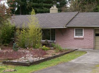 562 N 167th St, Shoreline, WA 98133