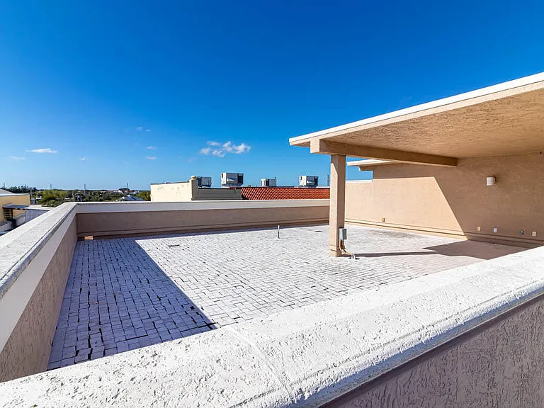 47 SW Osceola St #206 — Photo 34