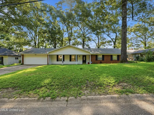 1011 Tanglewood Dr, Clinton, MS 39056