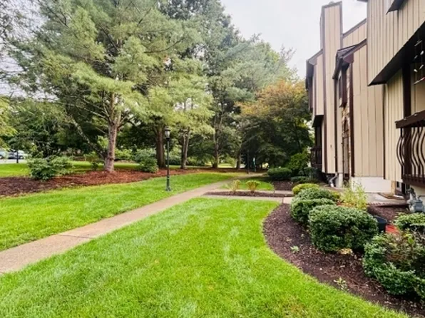 119 Wimbledon Sq, Washington Twp., NJ 07840