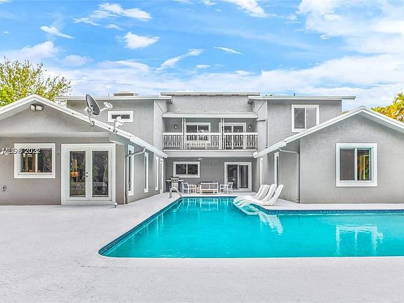 4th image of 1781 SW 30th Pl #0