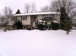 2549 Saddle Dr, Lancaster, PA 17601