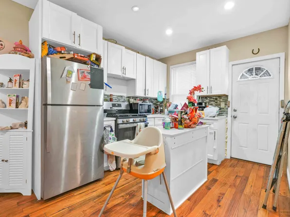 109-55 Lefferts Boulevard image 8 of 21