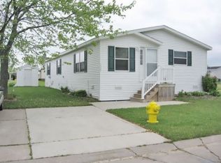 15367 Enchante Dr, Clinton Township, MI 48038