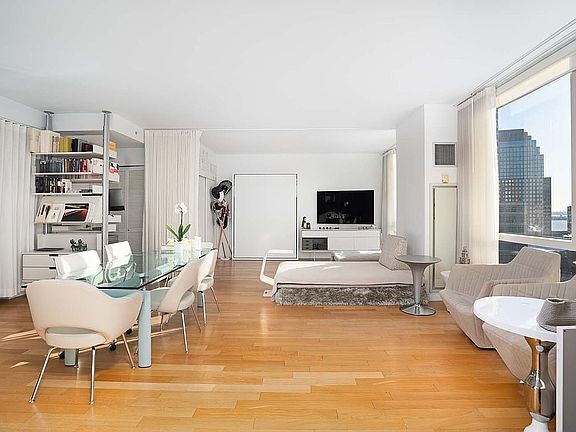 4th image of 200 Chambers St APT 23B