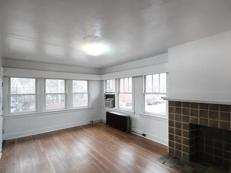 311 Franklin Ave #3 — Photo 2