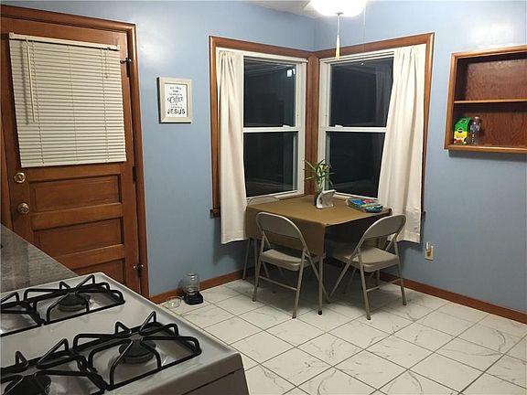 4th image of 3504 Emerson Ave