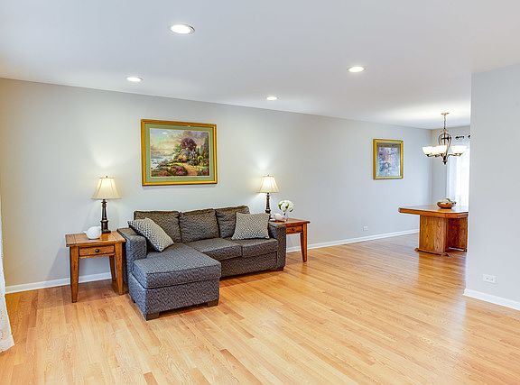 4th image of 216 Welter Dr