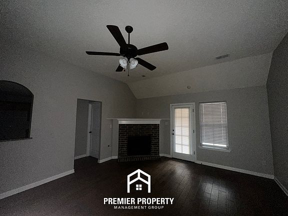 3rd image of 9292 Acadia Pl