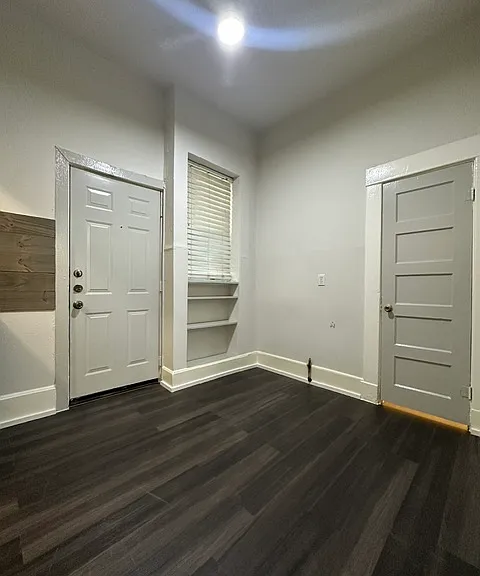 1115 N Crawford St #2 — Photo 6