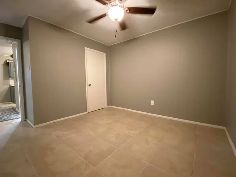403 Sunset Ln #D — Photo 7