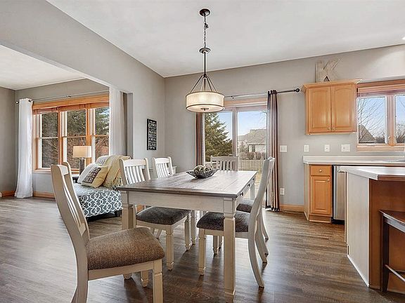 Welcome!  Dining Area.