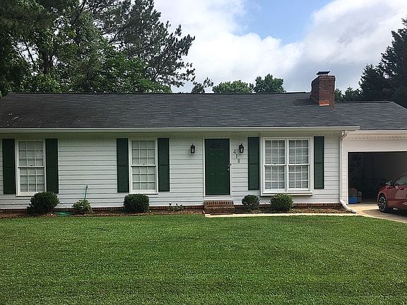 2nd image of 418 Willow Ct SE