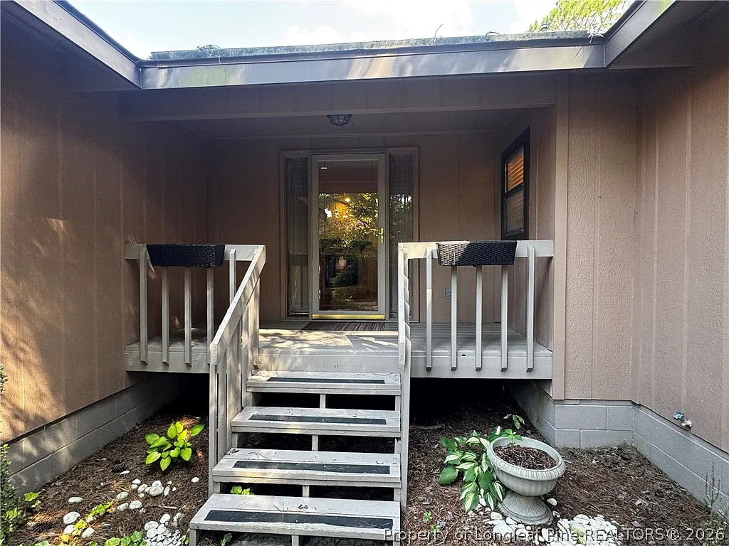 3 bed, 2.0 bath, 1396 sqft, $1,600 — Photo 3